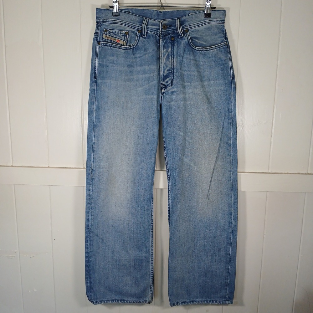 Diesel Quratt Jeans Men 32x30 Light Wash Blue Straight Leg Made in Italy 008AT